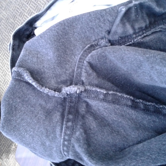 Men's faded black  size 40-32 good condition wranglers - Picture 10 of 11